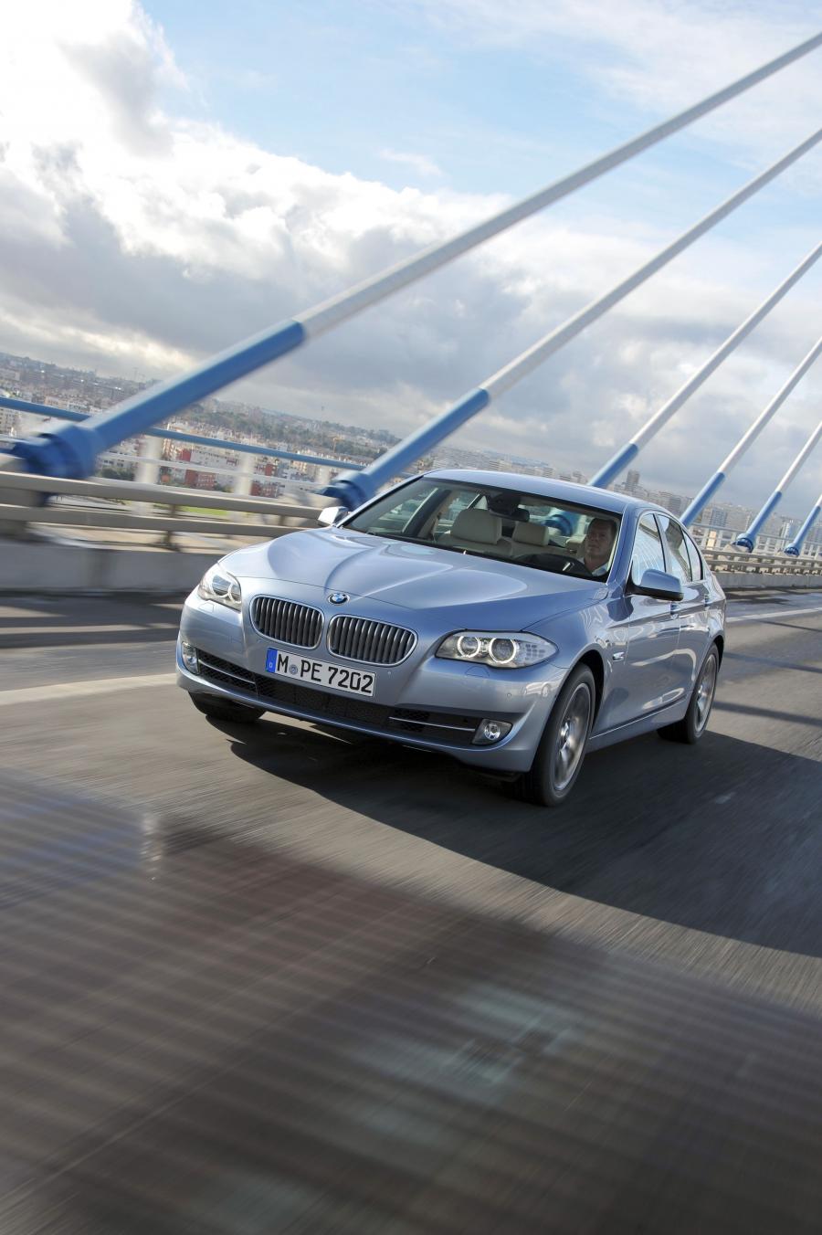  BMW ActiveHybrid 5 2012 года  (US) (фото 127 из 135)
